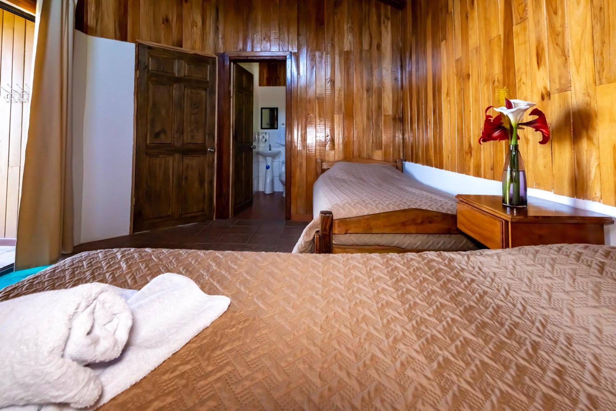 Cabinas Capulin & Farm Monteverde Bagian luar foto