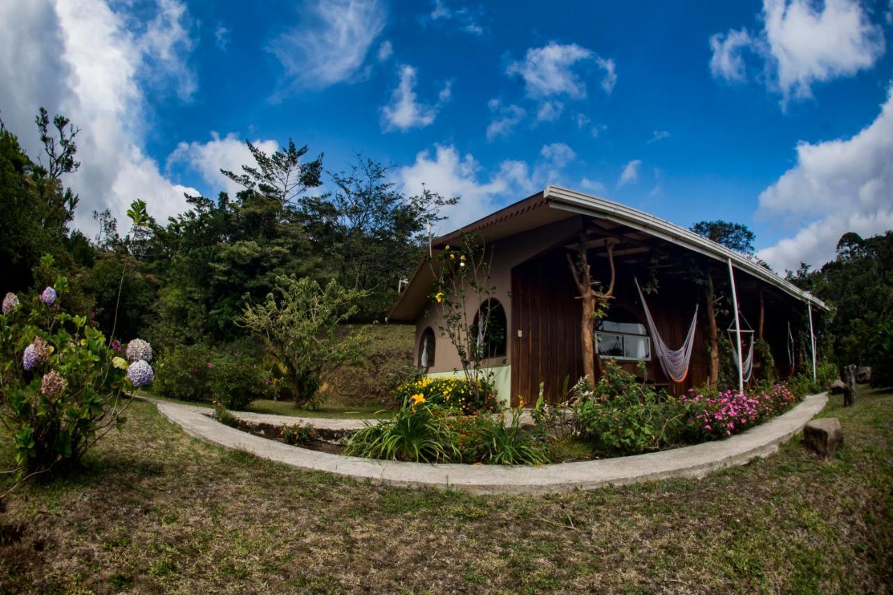 Cabinas Capulin & Farm Monteverde Bagian luar foto